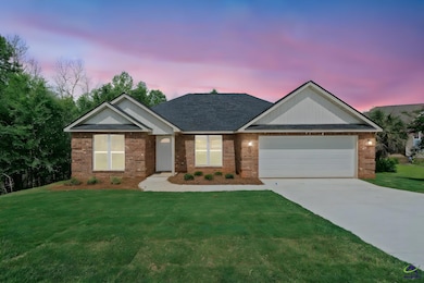 219 Christine Cir, Perry, GA 31069 - photo 4