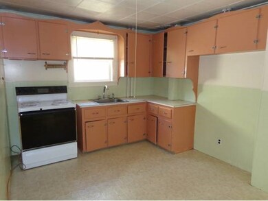 23 Norway St, Berlin, NH 03570 - photo 7