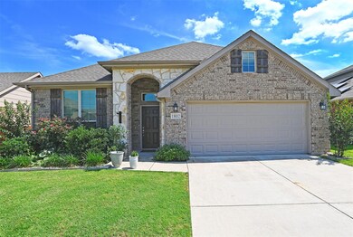 1802 Silver Oaks Dr, Gainesville, TX 76240 - photo 2