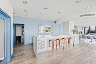 Park East Tower Condos unit 1205, Saint Louis, MO 63108 - photo 7