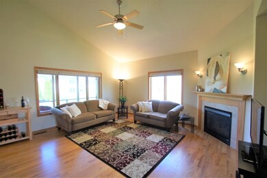 5206 Ninebark Dr, Fitchburg, WI 53711 - photo 3