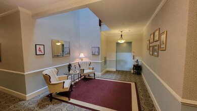 Common area lobby