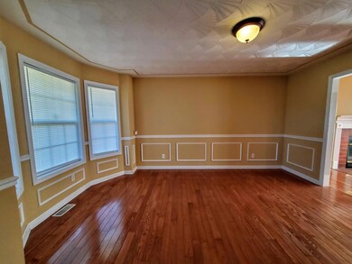 213 Lassiter Ct, Radcliff, KY 40160 - photo 4