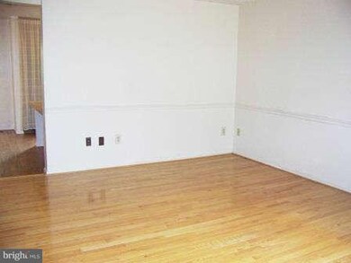 2035 Brooks Square Place, Falls Church, VA 22043 - photo 4