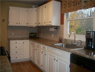 2739 Homeyer Rd, North Tonawanda, NY 14120 - photo 2