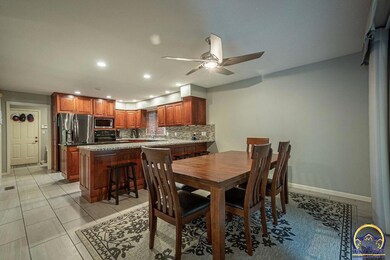 3845 SW Worwick Town Rd, Topeka, KS 66610 - photo 4