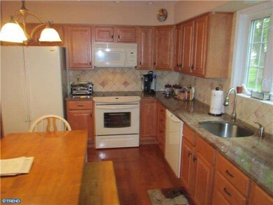 302 Coeburn Blvd, Brookhaven, PA 19015 - photo 7