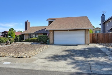 11218 Platte River Ct, Rancho Cordova, CA 95670 - photo 3