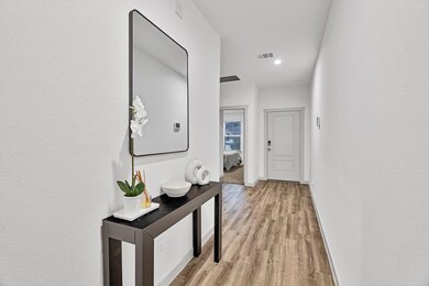 10002 Palm Royal Dr, Baytown, TX 77521 - photo 3