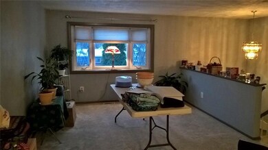 LIVING ROOM; STUFF TO BE GONE SHORTLY