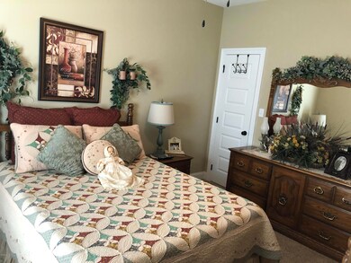 Guest Room2