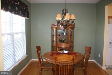 11205 Englewood Ct, Fredericksburg, VA 22407 - photo 5