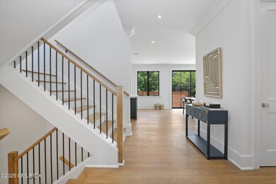 148 E Elm St unit 2, Greenwich, CT 06830 - photo 2