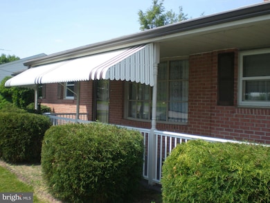 6739 Town Dr, Saint Thomas, PA 17252 - photo 3