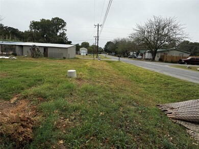 3626 Sandy Beach Dr, Granbury, TX 76049 - photo 2