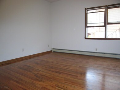 35 Cos Cob Ave unit Rear Apt, Cos Cob, CT 06807 - photo 4