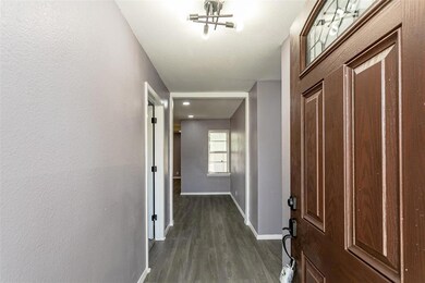 1100 Simpson Dr, Hurst, TX 76053 - photo 5