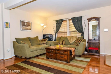 6311 Littlefield Ct, Centreville, VA 20121 - photo 4