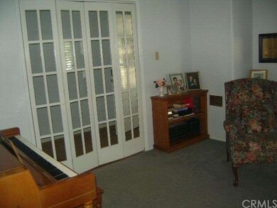 Access to the formal living room in through these 