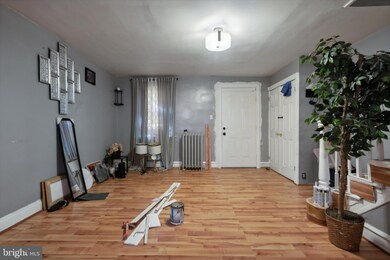 7177 Radbourne Rd, Upper Darby, PA 19082 - photo 4