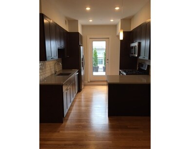 200 Highland Ave unit 2, Somerville, MA 02143 - photo 2