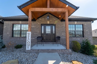 1505 Chardonnay Way-6