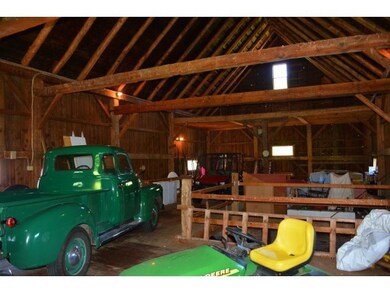 4070 Pomfret Rd, South Pomfret, VT 05067 - photo 6