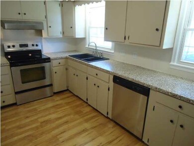 New stainless appliances, granite composite sink, 