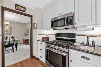 3118 Alleghany Dr NE, Cedar Rapids, IA 52402 - photo 3