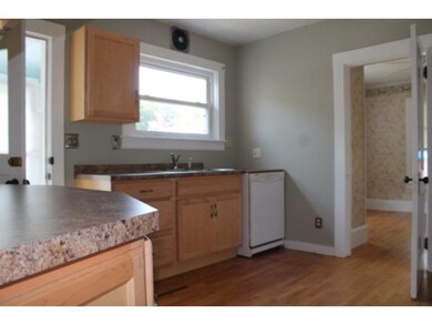 27 Gates St, Keene, NH 03431 - photo 2