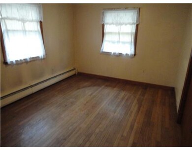 68 Sachem Rd, Riverside, RI 02915 - photo 4