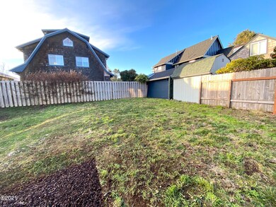 633 SW 32nd St, Lincoln City, OR 97367 - photo 7