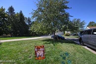 661 Azalea Plaza unit 661C, Monroe Township, NJ 08831 - photo 5