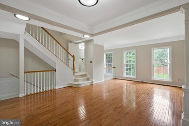 5270 Kestrel Crossing Dr, Alexandria, VA 22312 - photo 2