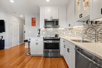 214 E Eagle St unit 5, Boston, MA 02128 - photo 5