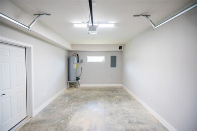 2519 Washington St unit 204, Waller, TX 77484 - photo 2