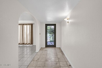 10952 Sombra Verde Dr, El Paso, TX 79935 - photo 4