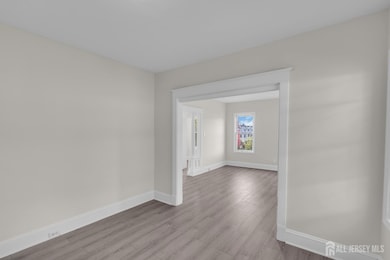 375 Delavan St, New Brunswick, NJ 08901 - photo 6