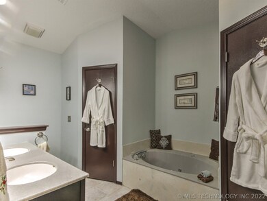 4105 S Redbud Ave, Broken Arrow, OK 74011 - photo 5