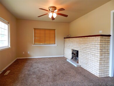841 W 22nd St, Ada, OK 74820 - photo 4