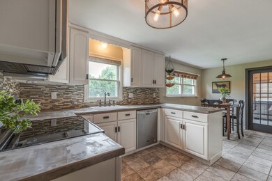 59 Rice Ave, Northborough, MA 01532 - photo 4