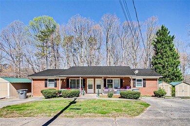 858 Breeze Hill Rd unit A-F, Asheboro, NC 27203 - photo 2