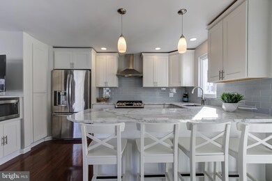 2713 James Dr, Alexandria, VA 22303 - photo 6