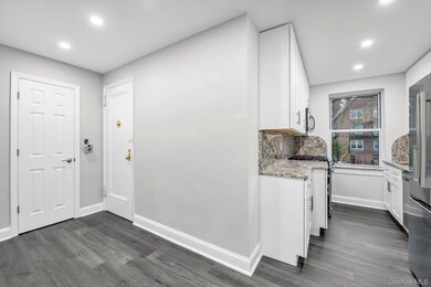 Regency Gardens unit 2-J, Flushing, NY 11367 - photo 4