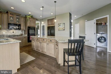 7486 Edington Dr, Warrenton, VA 20187 - photo 5