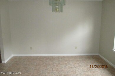 903 Duskin Dr, Jacksonville, FL 32216 - photo 4