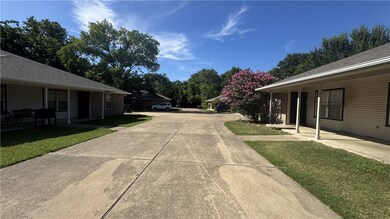 905 Autumn Cir unit A, College Station, TX 77840 - photo 3