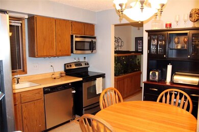 3015 E Shawnee Ave, Des Moines, IA 50317 - photo 6