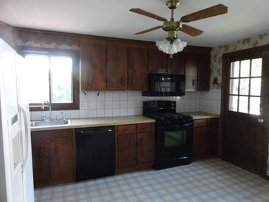 46 Geana Ln, Lowell, MA 01852 - photo 4