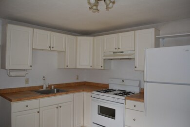 38 Fred St, Lowell, MA 01850 - photo 3